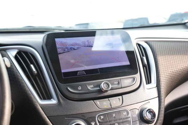 Chevrolet Malibu Vehicle Image 13