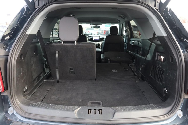 Ford Explorer Vehicle Image 08