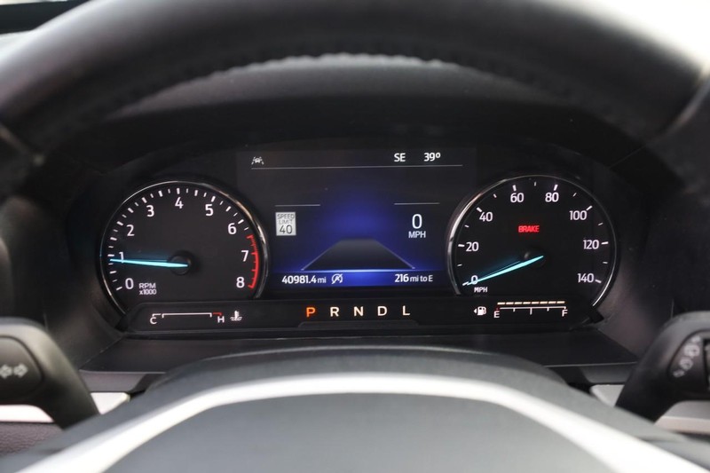 Ford Explorer Vehicle Image 12