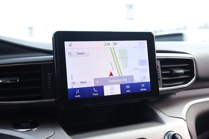 Ford Explorer Vehicle Image 14