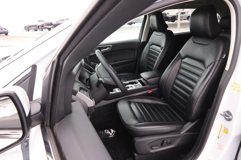 Ford Edge Vehicle Image 08