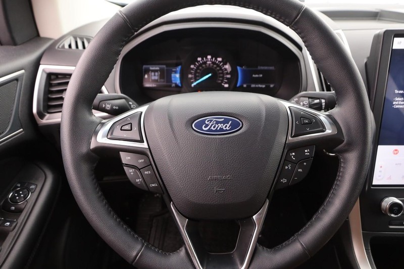 Ford Edge Vehicle Image 10