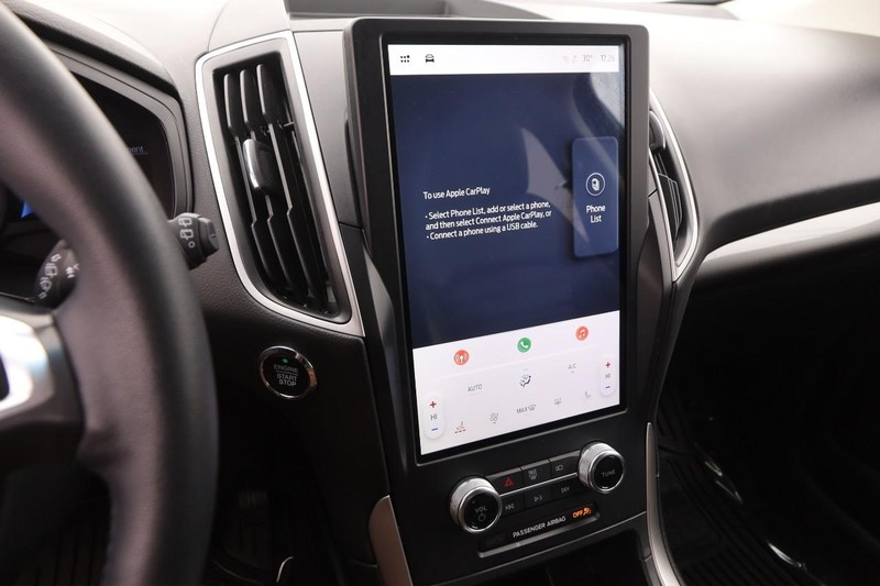 Ford Edge Vehicle Image 15