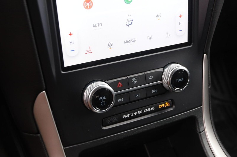 Ford Edge Vehicle Image 17