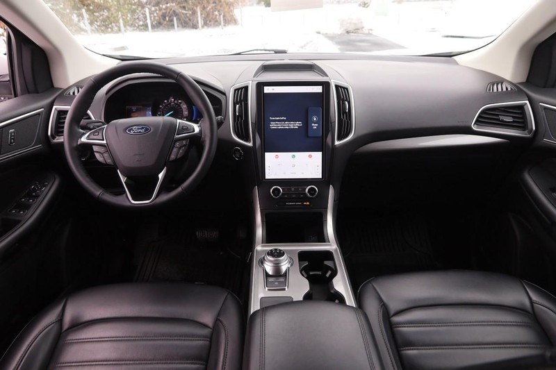 Ford Edge Vehicle Image 19
