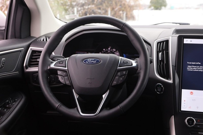 Ford Edge Vehicle Image 21