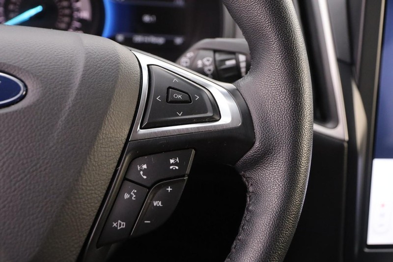 Ford Edge Vehicle Image 12