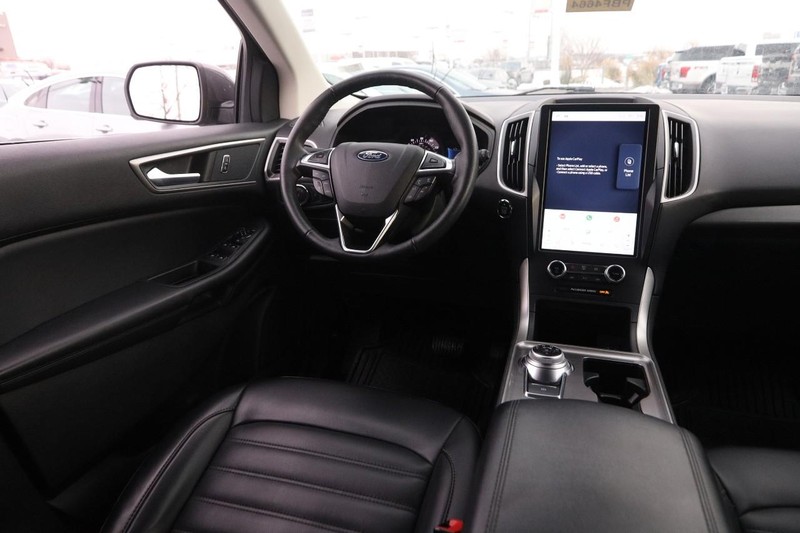 Ford Edge Vehicle Image 20