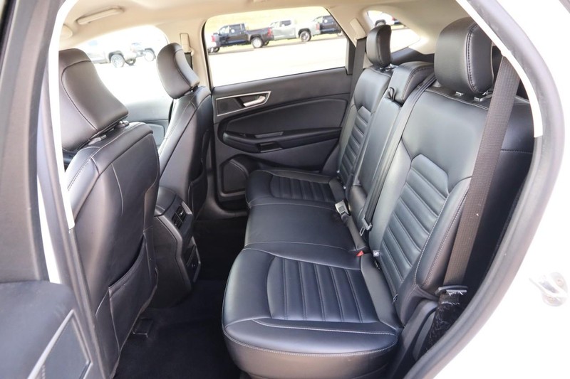 Ford Edge Vehicle Image 09