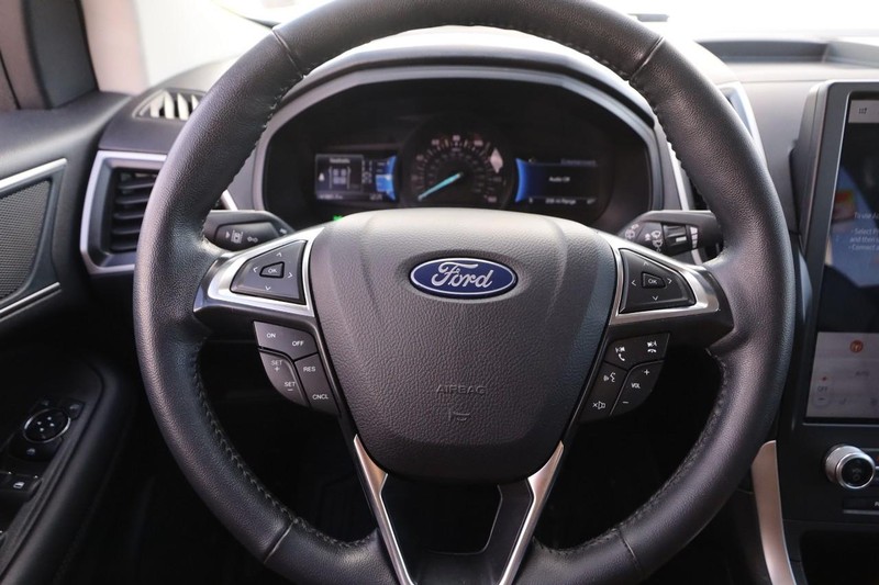 Ford Edge Vehicle Image 10