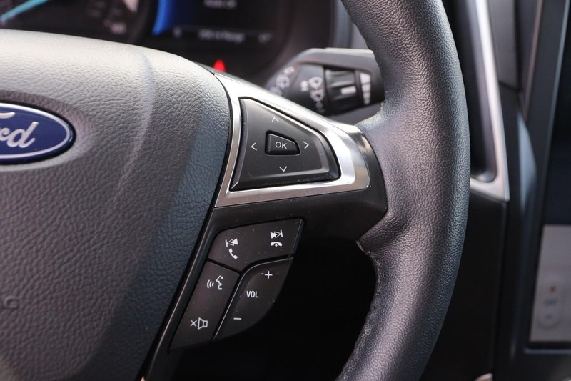 Ford Edge Vehicle Image 12