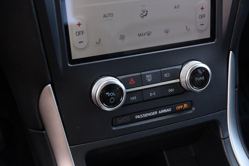 Ford Edge Vehicle Image 17