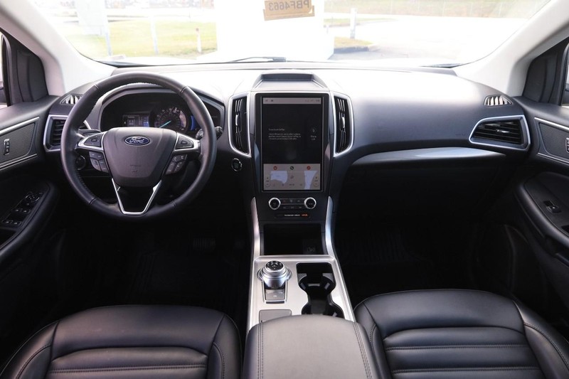 Ford Edge Vehicle Image 19