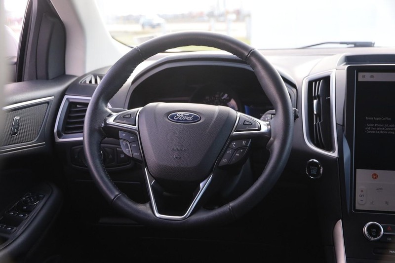 Ford Edge Vehicle Image 21