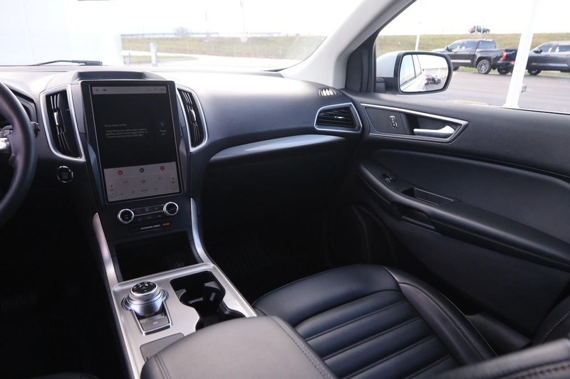 Ford Edge Vehicle Image 23