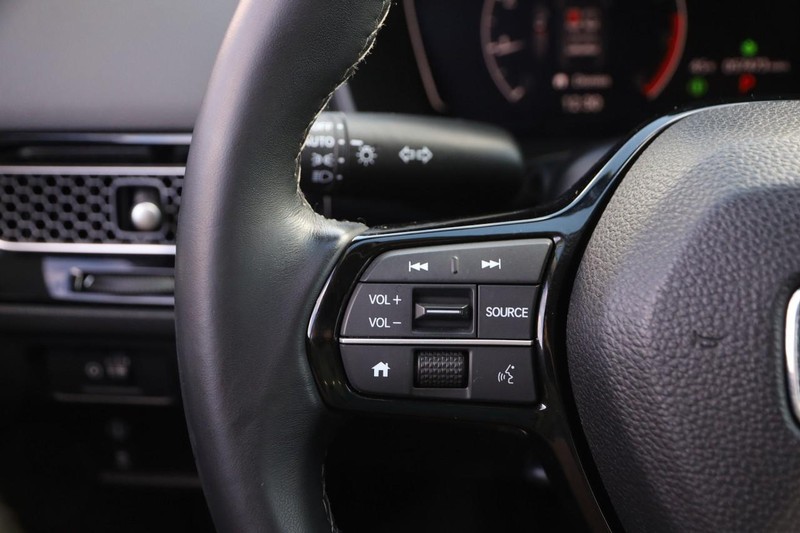 Honda Civic Sedan Vehicle Image 12