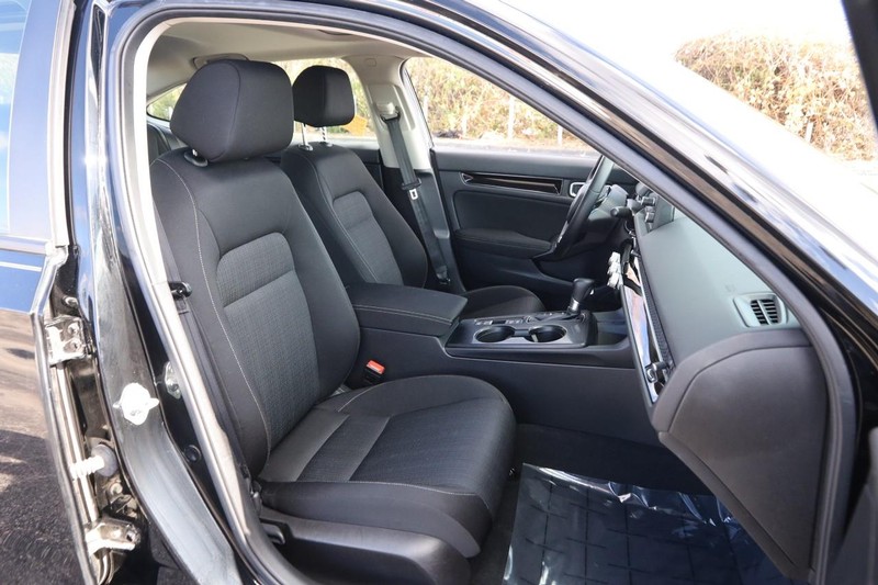 Honda Civic Sedan Vehicle Image 24
