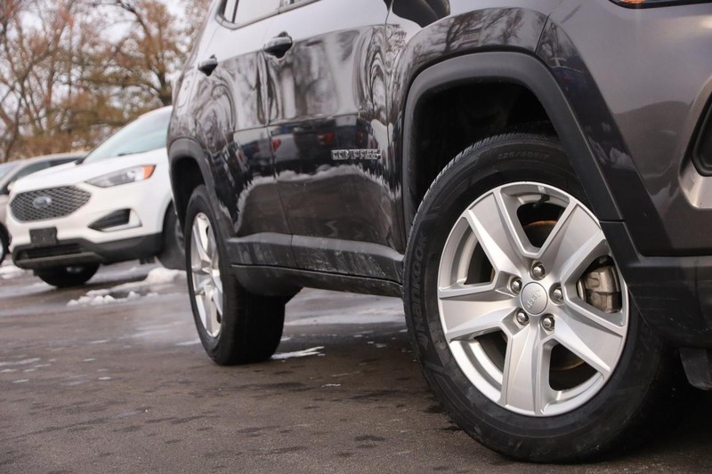 Jeep Compass Vehicle Image 03