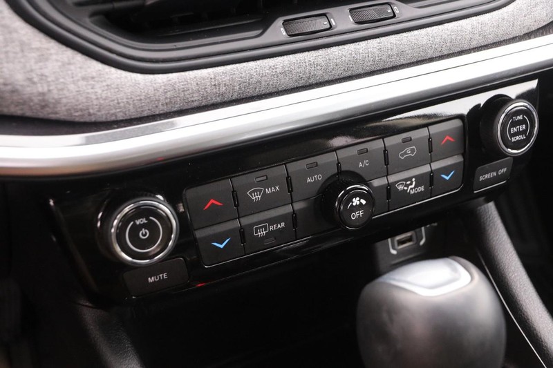 Jeep Compass Vehicle Image 17