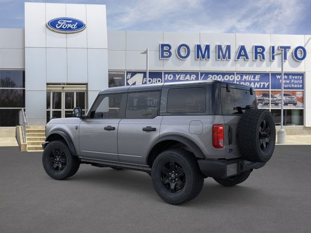 Ford Bronco Vehicle Full-screen Gallery Image 4