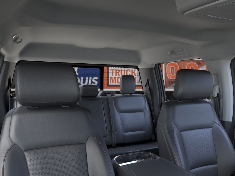 Ford Super Duty F-350 SRW Vehicle Full-screen Gallery Image 22