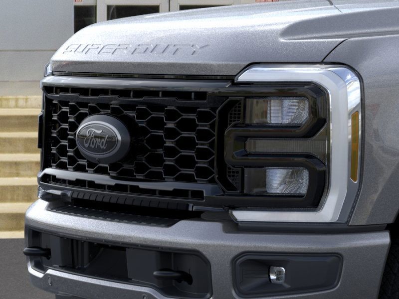Ford Super Duty F-350 SRW Vehicle Image 17