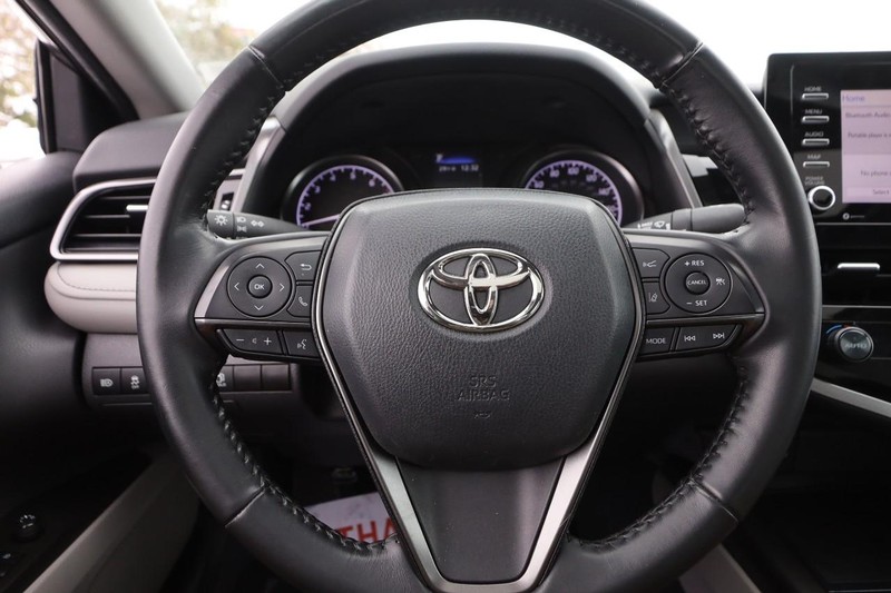 Toyota Camry Vehicle Image 11