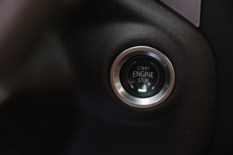 GMC Sierra 1500 Vehicle Image 15