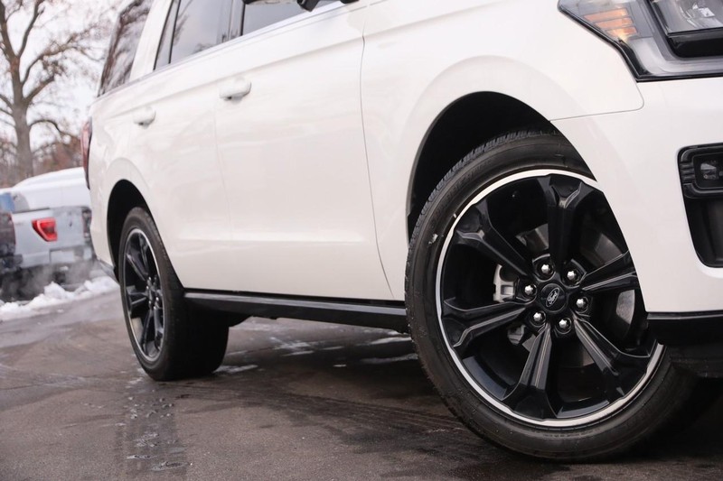 Ford Expedition Vehicle Image 03