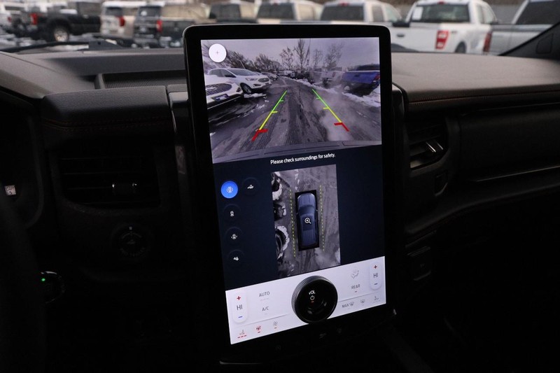 Ford Expedition Vehicle Image 20