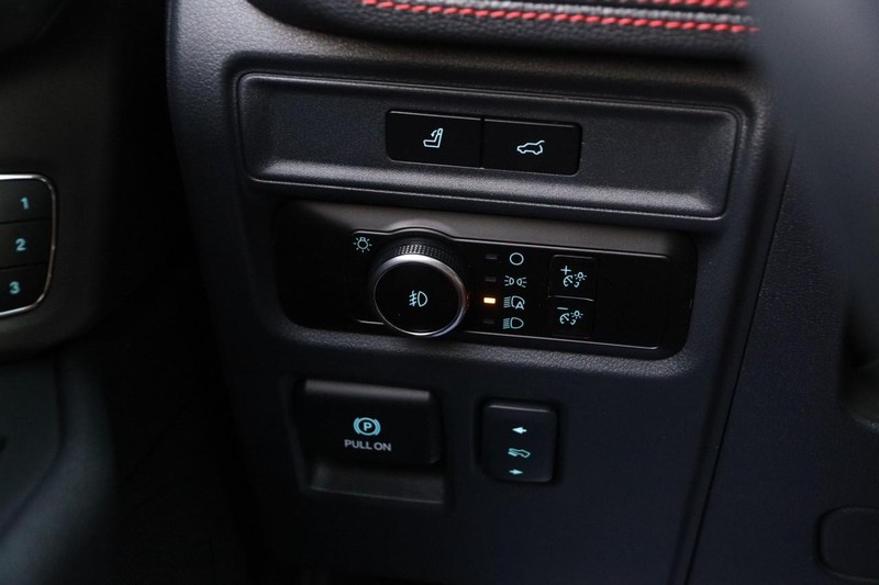 Ford Expedition Vehicle Image 23