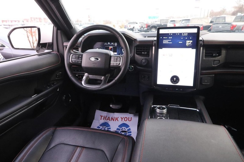 Ford Expedition Vehicle Image 25