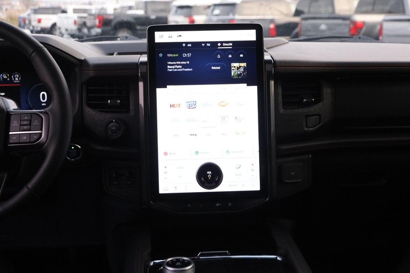 Ford Expedition Vehicle Image 27