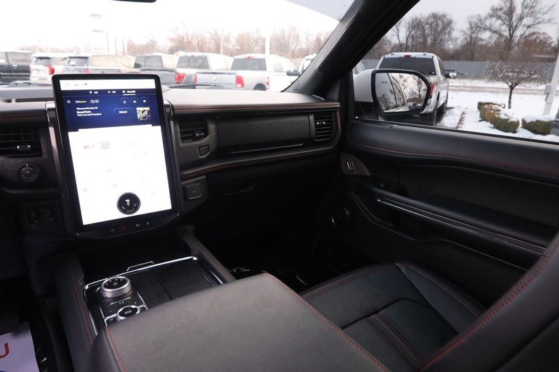 Ford Expedition Vehicle Image 28