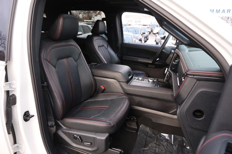 Ford Expedition Vehicle Image 29