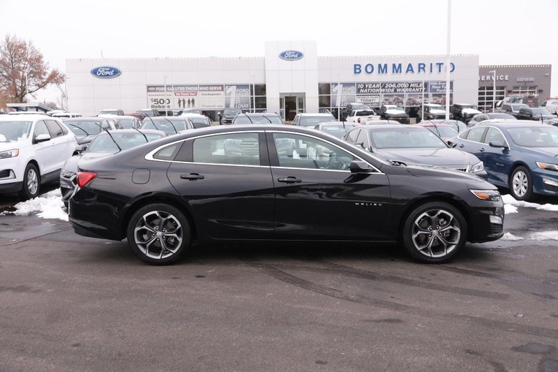 Chevrolet Malibu Vehicle Image 05