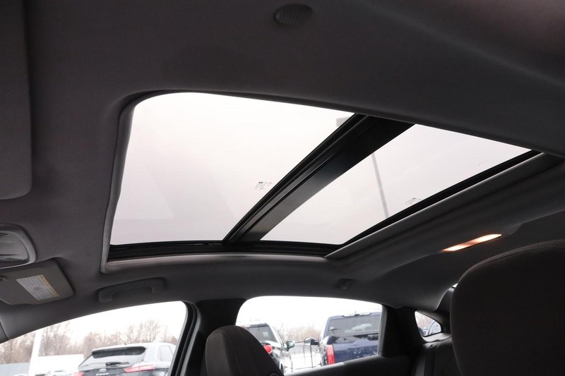 Chevrolet Malibu Vehicle Image 19