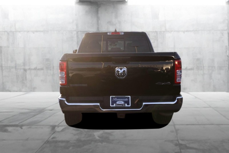 Ram 1500 Vehicle Full-screen Gallery Image 6