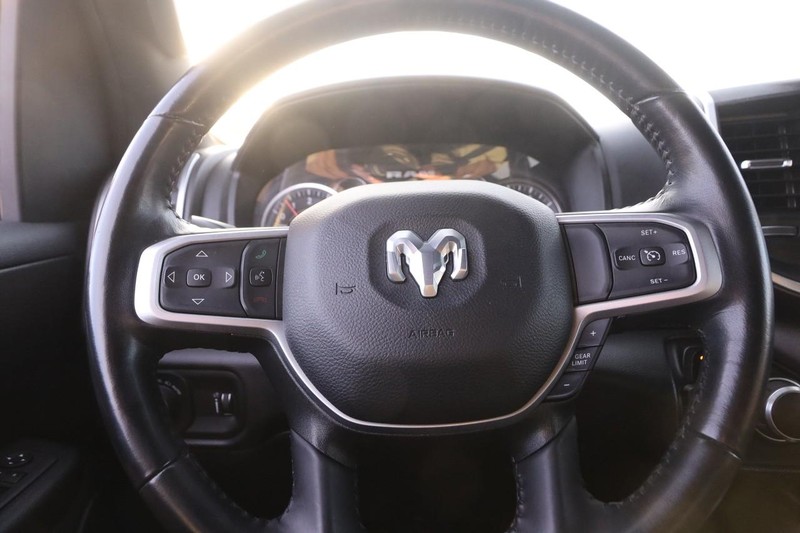 Ram 1500 Vehicle Full-screen Gallery Image 9