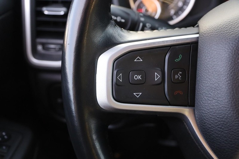 Ram 1500 Vehicle Full-screen Gallery Image 10