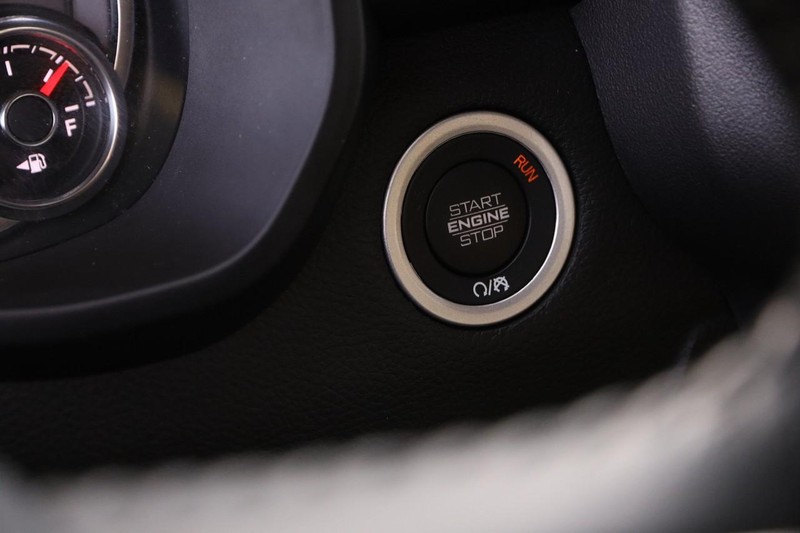 Ram 1500 Vehicle Full-screen Gallery Image 13