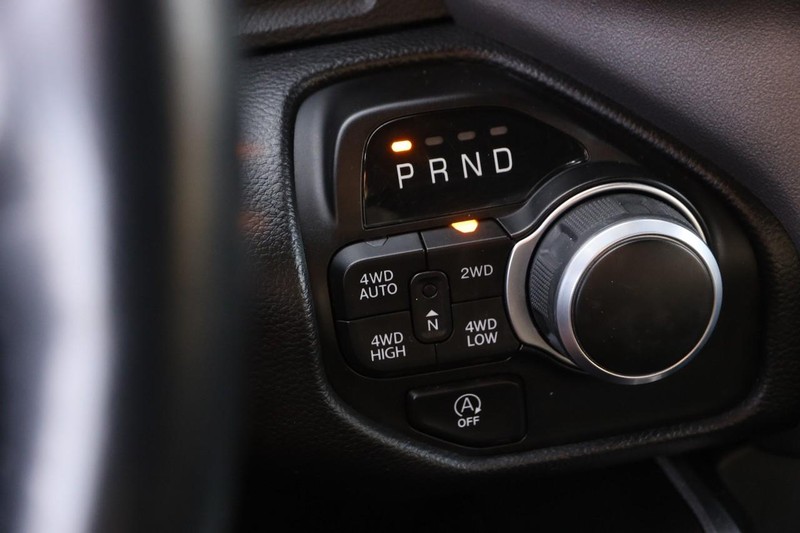 Ram 1500 Vehicle Full-screen Gallery Image 14