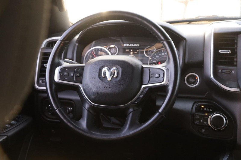 Ram 1500 Vehicle Full-screen Gallery Image 21