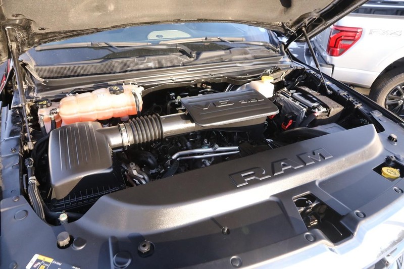 Ram 1500 Vehicle Full-screen Gallery Image 25