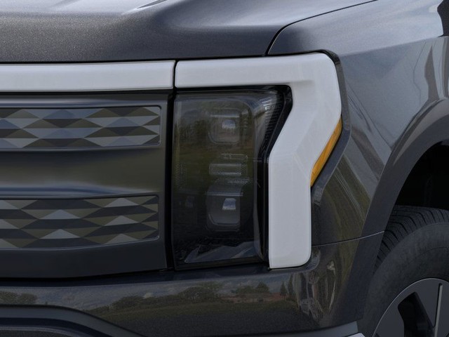 Ford F-150 Lightning Vehicle Image 18