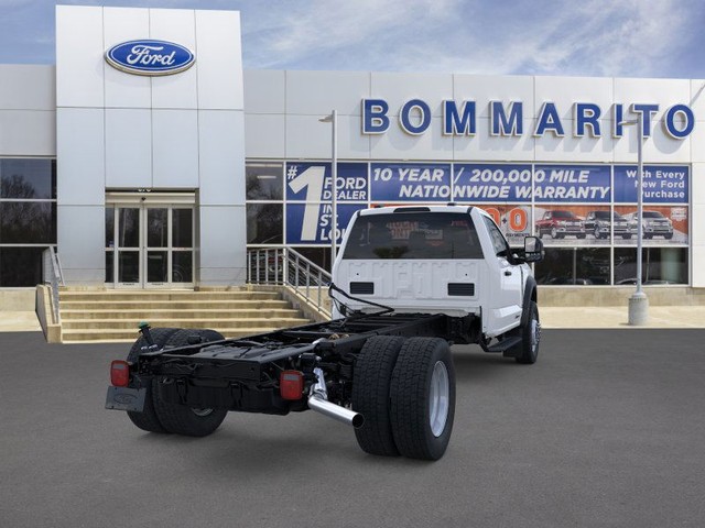 Ford Super Duty F-550 DRW Vehicle Image 08