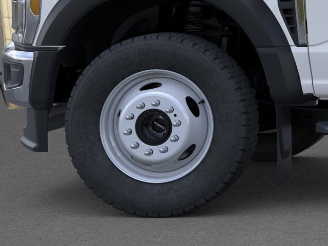Ford Super Duty F-550 DRW Vehicle Image 19