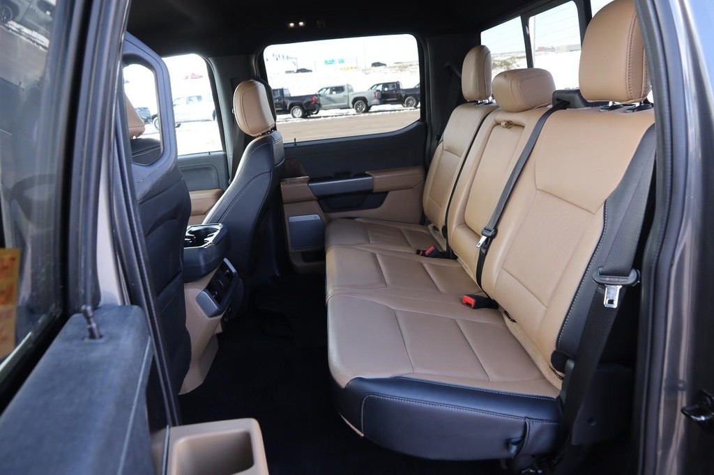 Ford F-150 Vehicle Full-screen Gallery Image 9