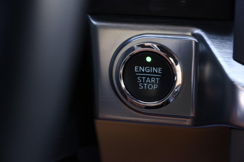 Ford F-150 Vehicle Full-screen Gallery Image 18