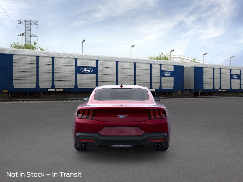 Ford Mustang Vehicle Full-screen Gallery Image 5